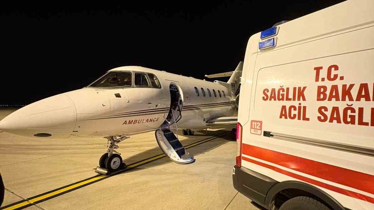Ağrı'da Karaciğer Yetmezliği Gelişen 2 Yaşındaki Miraç K Uçak Ambulansla Ankara'ya Sevk Edildi
