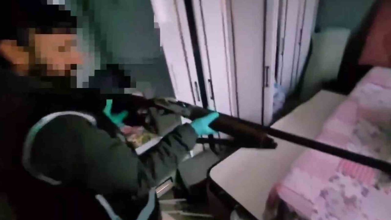 Ağrı'da Yasa Dışı Silah Ticareti Operasyonu: 2 Tutuklama