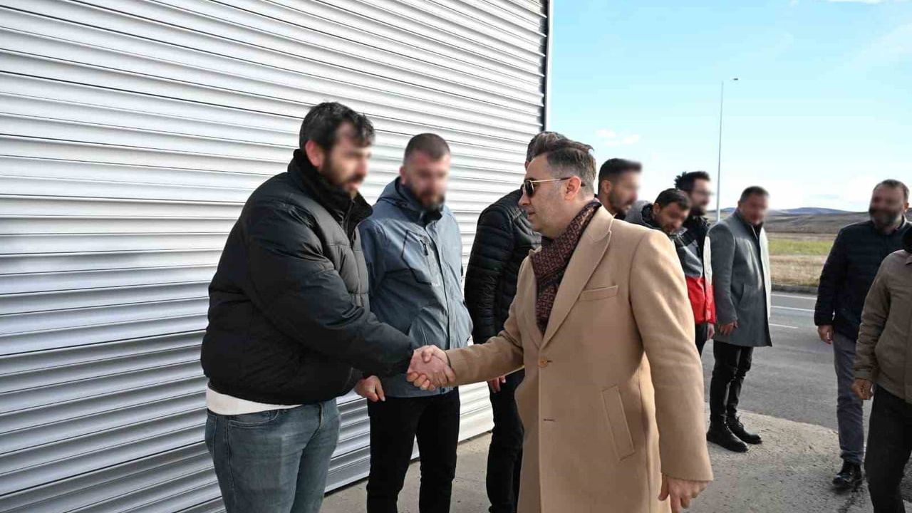 Ağrı Emniyet Müdürü Göksel Önder Narkotik Ekiplerini Yerinde İnceledi