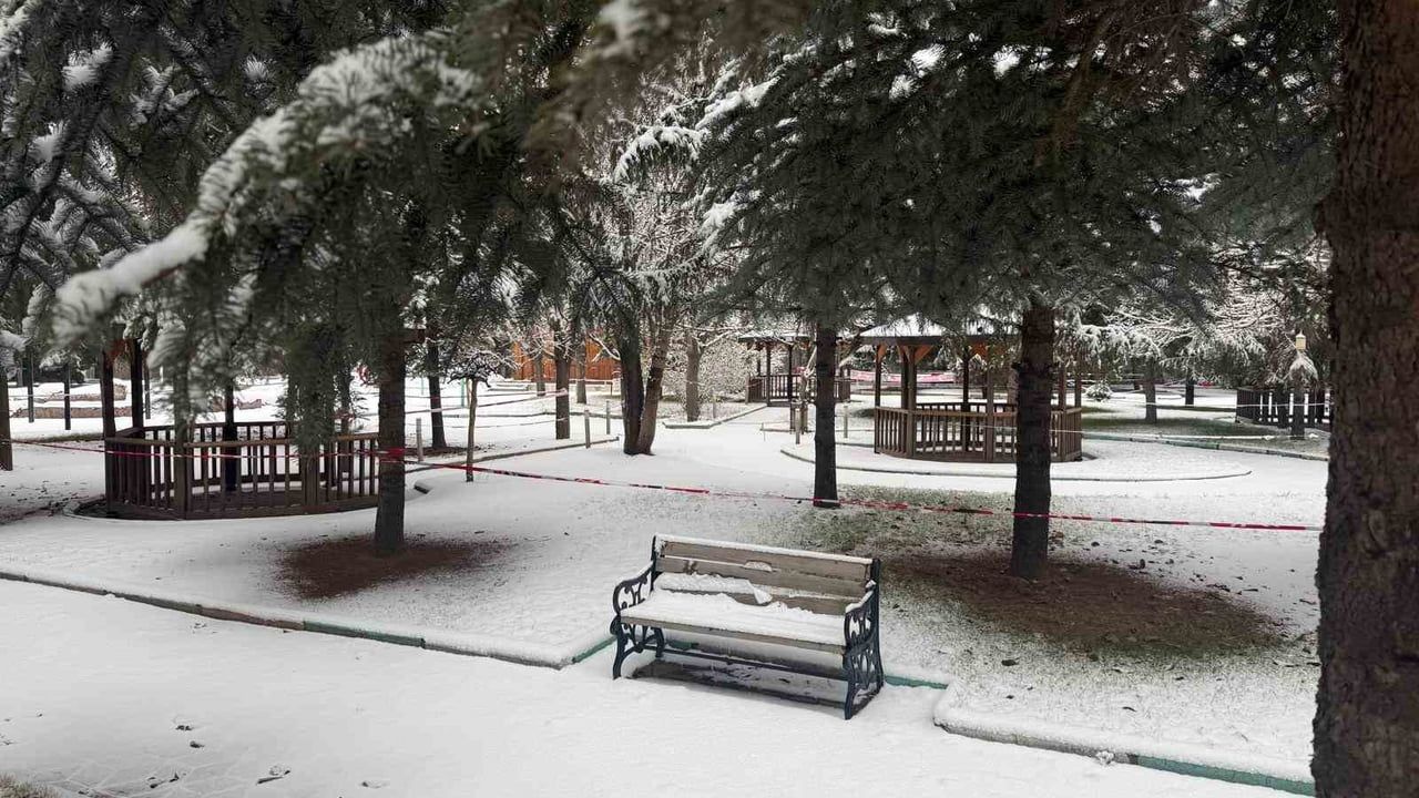 Ağrı Patnos’ta Beklenen Kar Yağışı: Merkezde 5 cm, Yükseklerde 50-60 cm