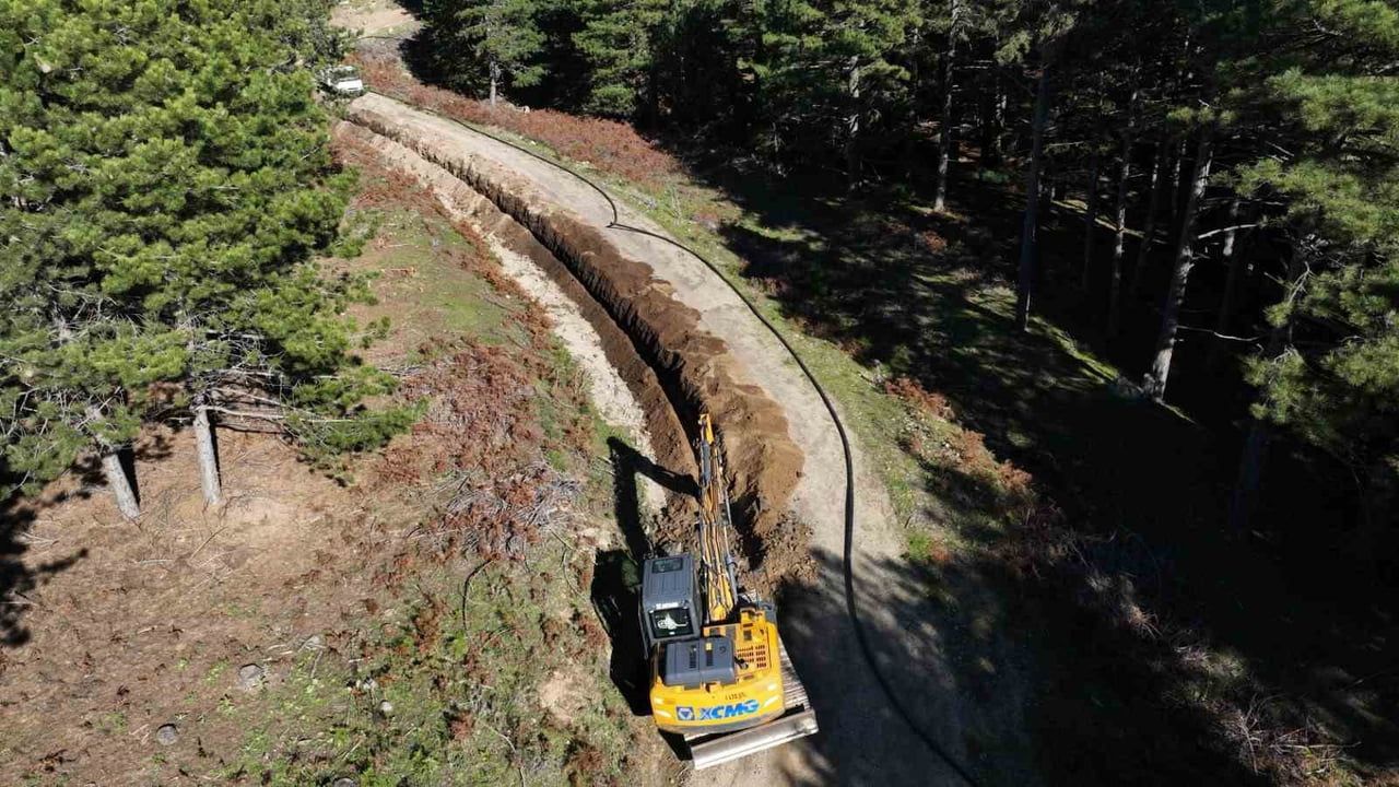 Ahmet Akın Sözünü Tuttu: Kalabak 3 bin 900 Metrelik İçme Suyuna Kavuştu