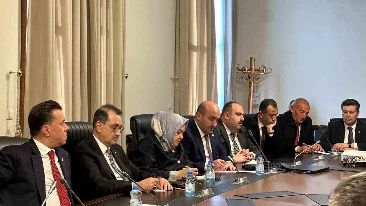 AK Parti Eskişehir Teşkilatı TBMM'de İstişare Toplantısı Yaptı