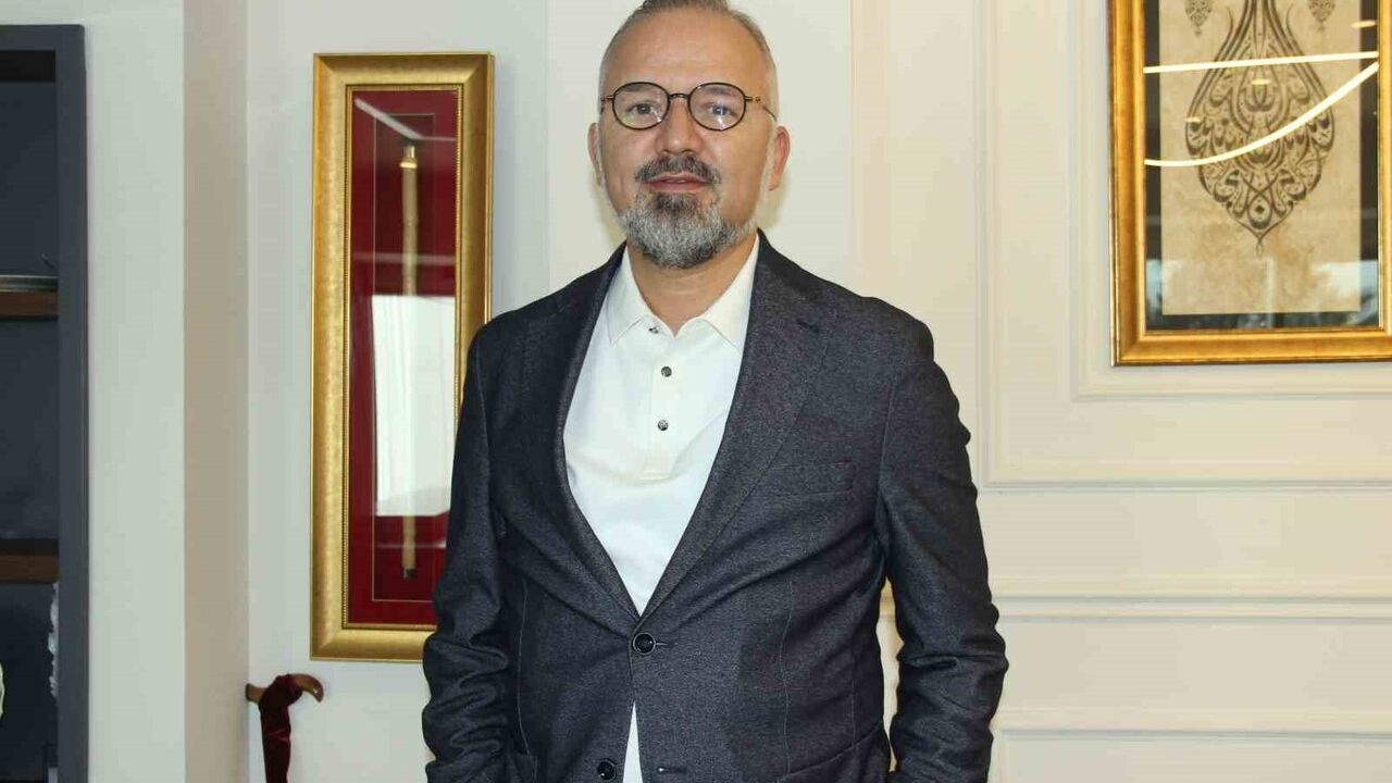 AK Partili Yıldız: İzmir Şehir Tiyatroları'na Bir Oyuna 4 Milyon TL'den Fazla Harcama Yapıldı