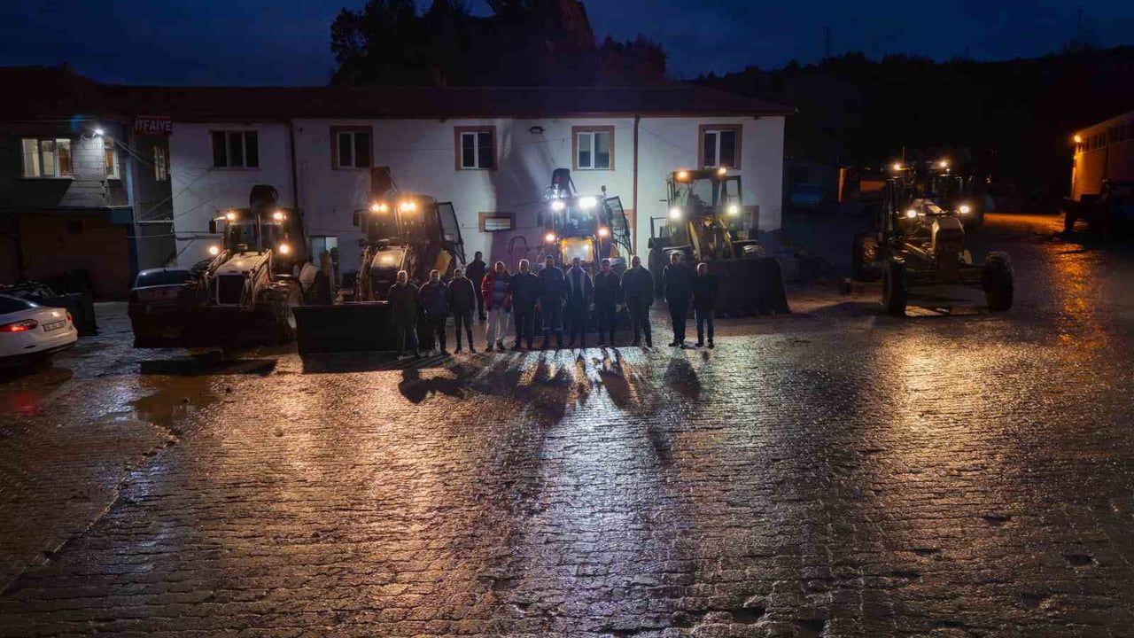 Akdağmadeni Belediyesi Karla Mücadelede Teyakkuzda: Ekipler 24 Saat Hazır