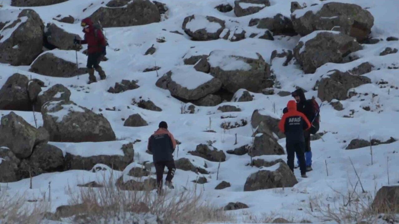 Aksaray'da Hasan Dağı'nda 2 Üniversite Öğrencisi Mahsur Kaldı