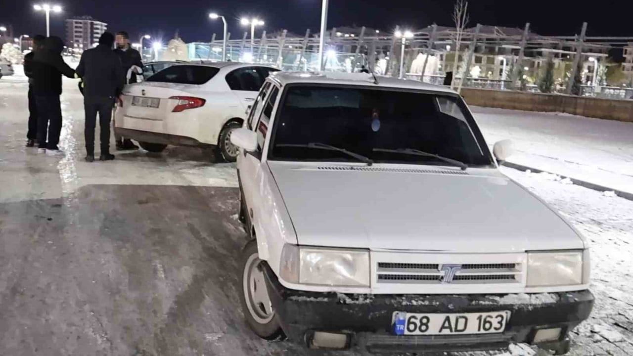Aksaray'da Parkta Drift Yapan 2 Sürücüye 111 Bin 461 Lira Ceza