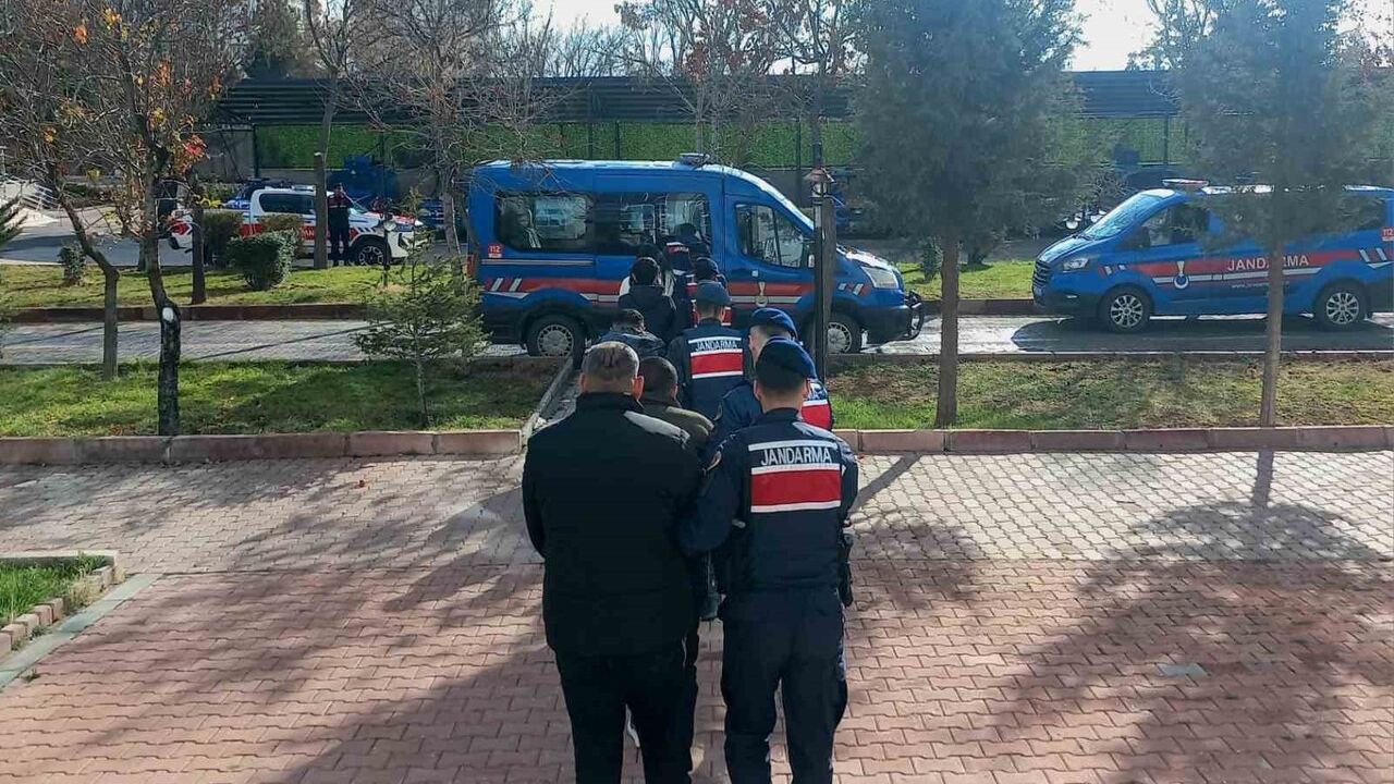 Aksaray merkezli dolandırıcılık operasyonu: 5 şüpheli adli kontrolle serbest