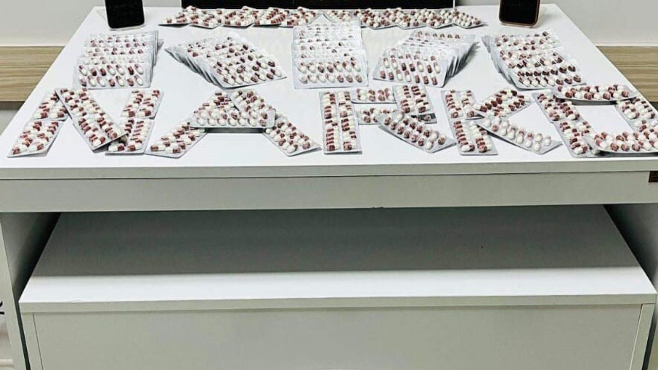 Akşehir'de Uyuşturucu Operasyonu: 1 Tutuklama, bin 400 sentetik ecza ele geçirildi
