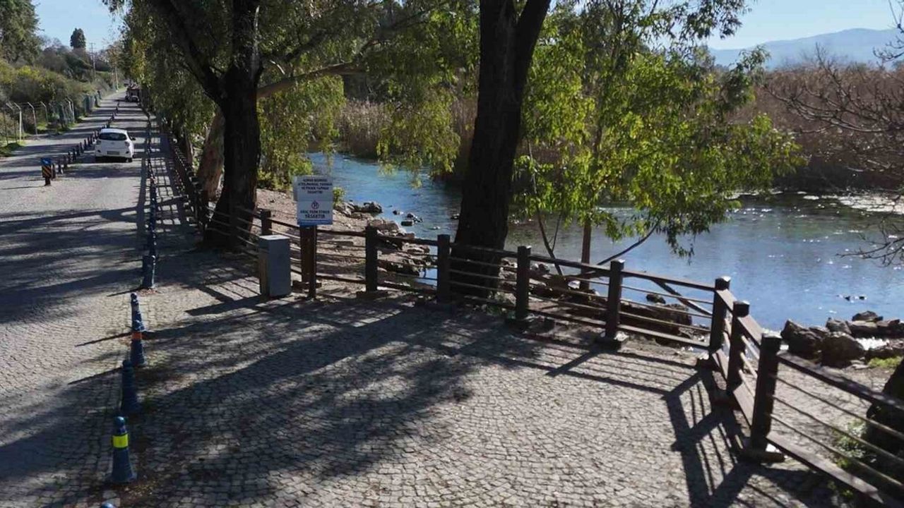 Akyaka Kadın Azmağı'na Kompozit Korkulukla Koruma Tamamlandı