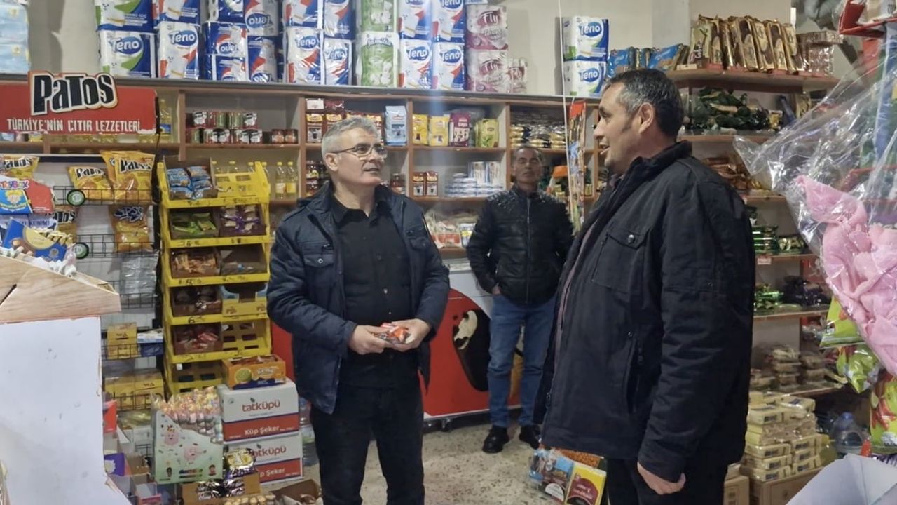 Alaca'da hayırsever çift 230 bin liralık veresiye borcunu ödeyerek 50 ailenin borcunu sildi