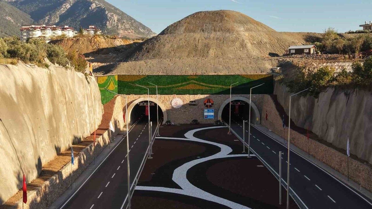 Alanya trafiğine nefes: Doğu Çevre Yolu 12 km ve Demirtaş Kavşağı açılıyor