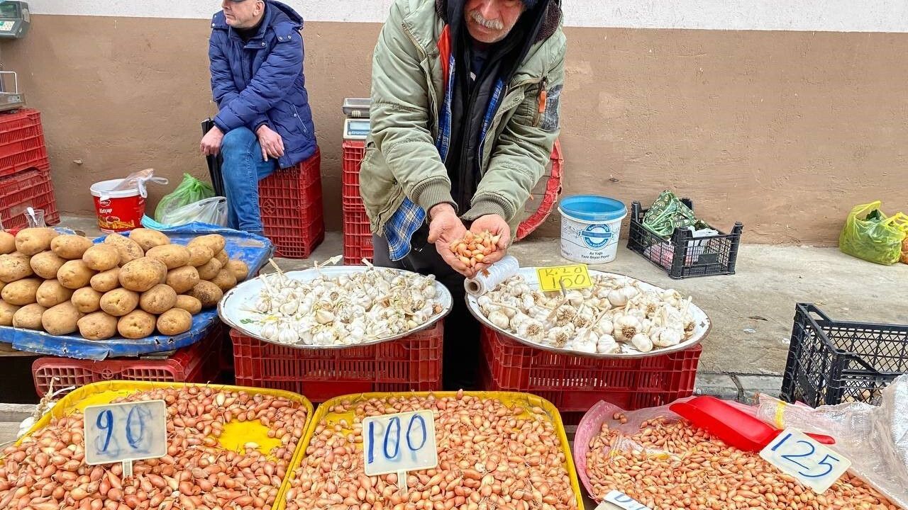 Alaşehir'de Soğan Üreticilerine 'Dikim Zamanı' Uyarısı