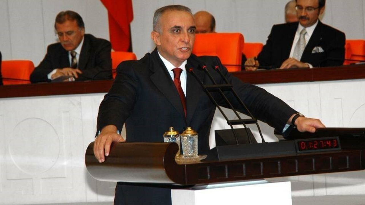 Ali Uzunırmak Tarımla Dinleniyor: Aydın'da İncir Bahçelerine Yöneldi