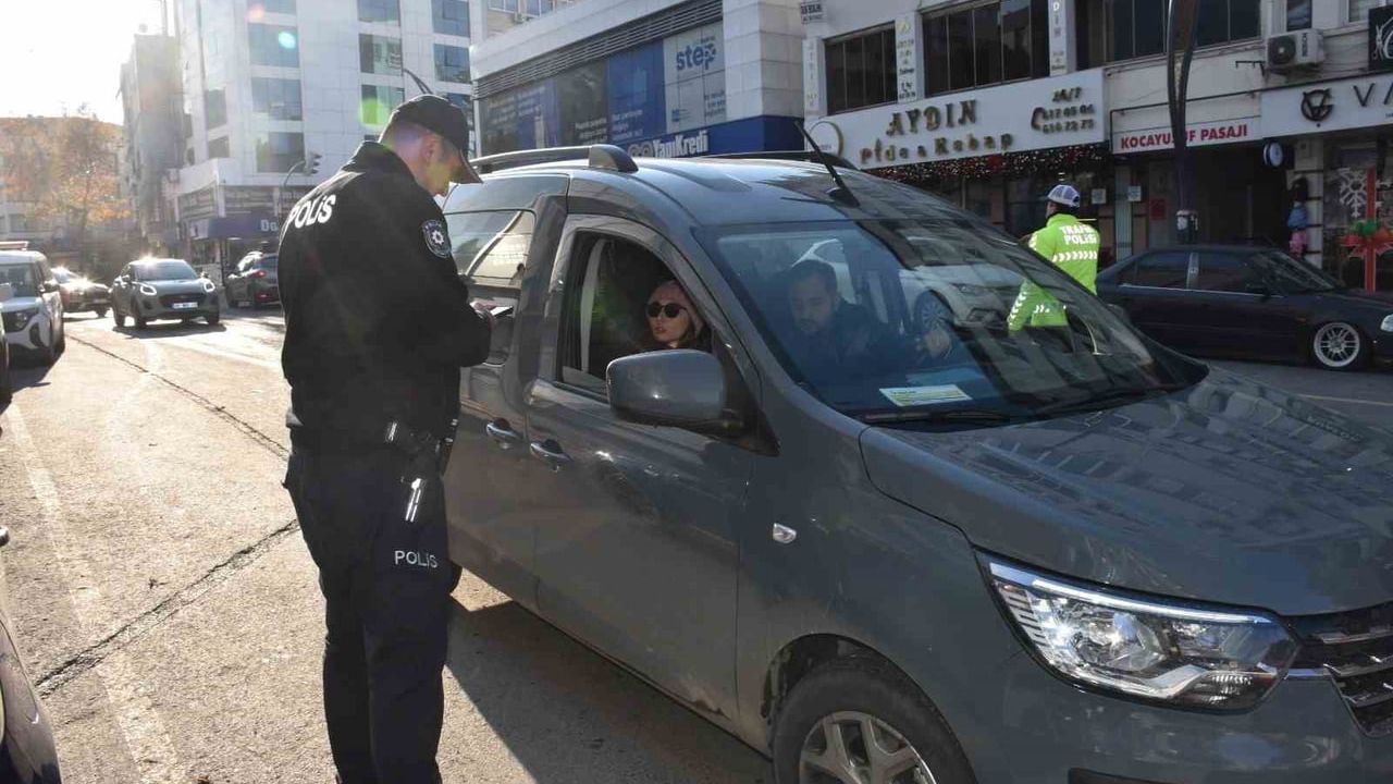 Aliağa Emniyeti Yılbaşı Tedbirlerini Üst Seviyeye Çıkardı