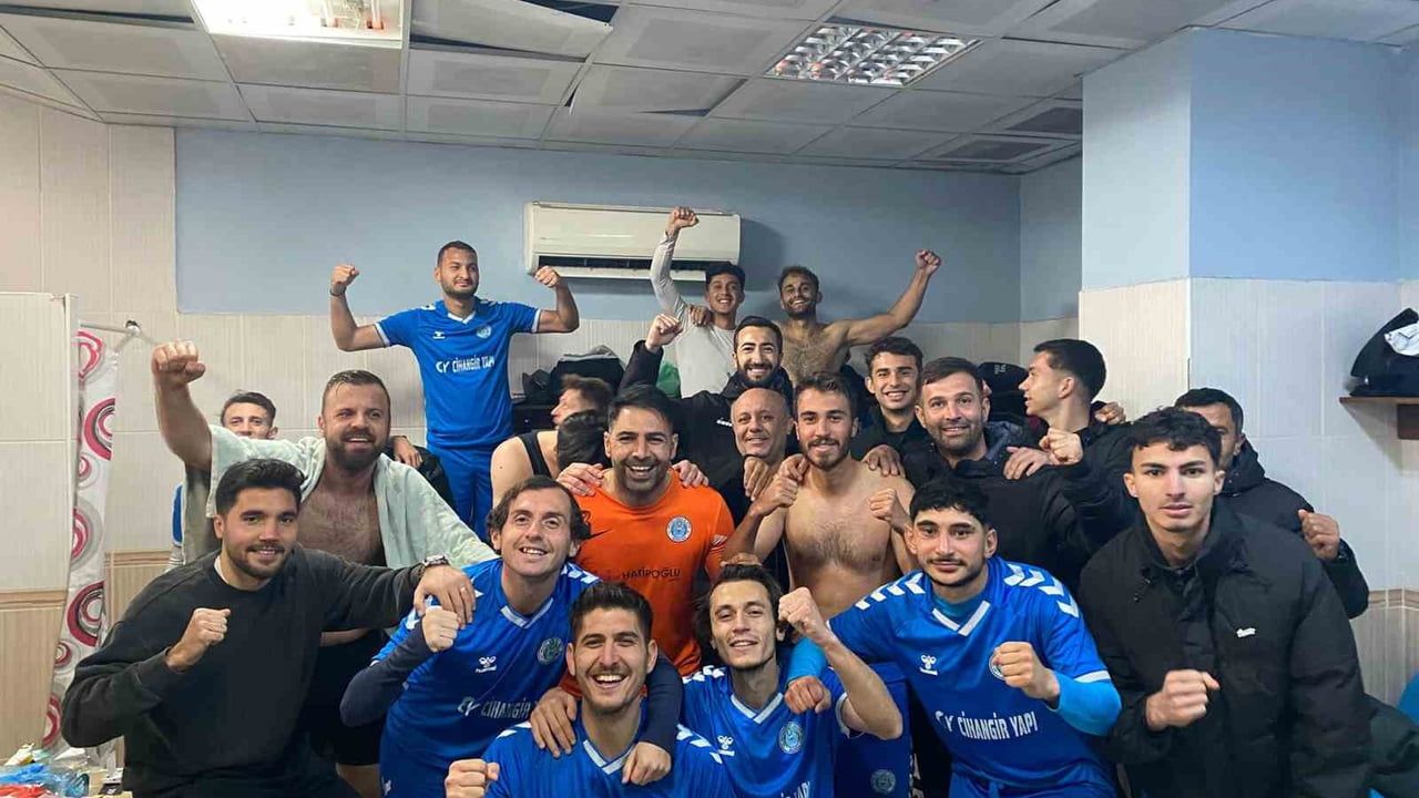 Aliağa Helvacıspor, Dikili Belediyespor'u 1-0 Yendi