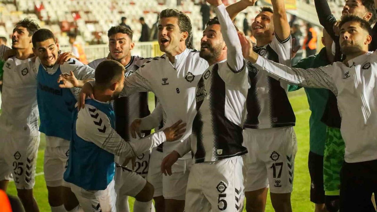 Altay devreyi 4 galibiyetle kapattı — Düşme hattından 8 puan uzakta