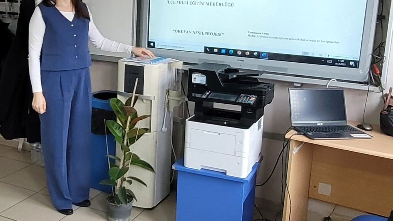 Altıntaş'ta Zafer İlkokulu'nun "Okuyan Nesil" Projesi Tanıtıldı