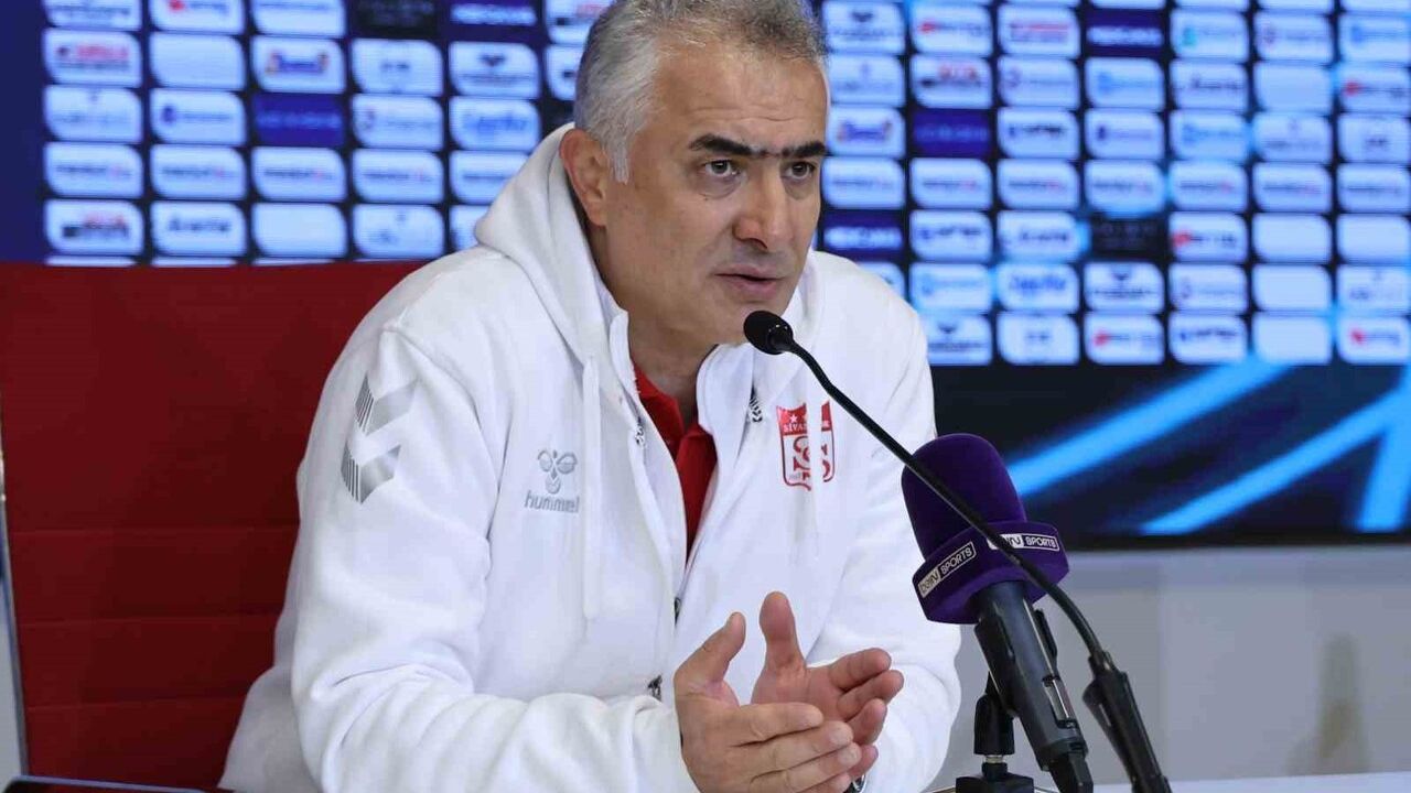 Altıparmak: "Hakem formsuzdu ve kötü maç yönetti" — Sivasspor 1-1 Çorum FK