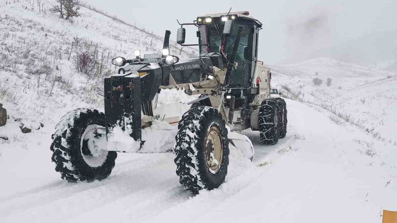 Amasya'da 28 Köy Yolu Ulaşıma Kapandı