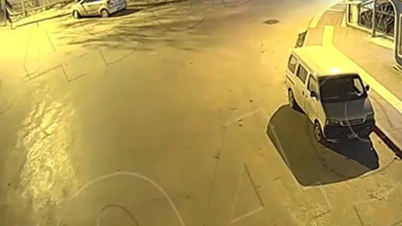 Amasya'da Otomobil Köprüden Yeşilırmak Nehri'ne Uçtu: 1 Ölü — Kaza Kamerada