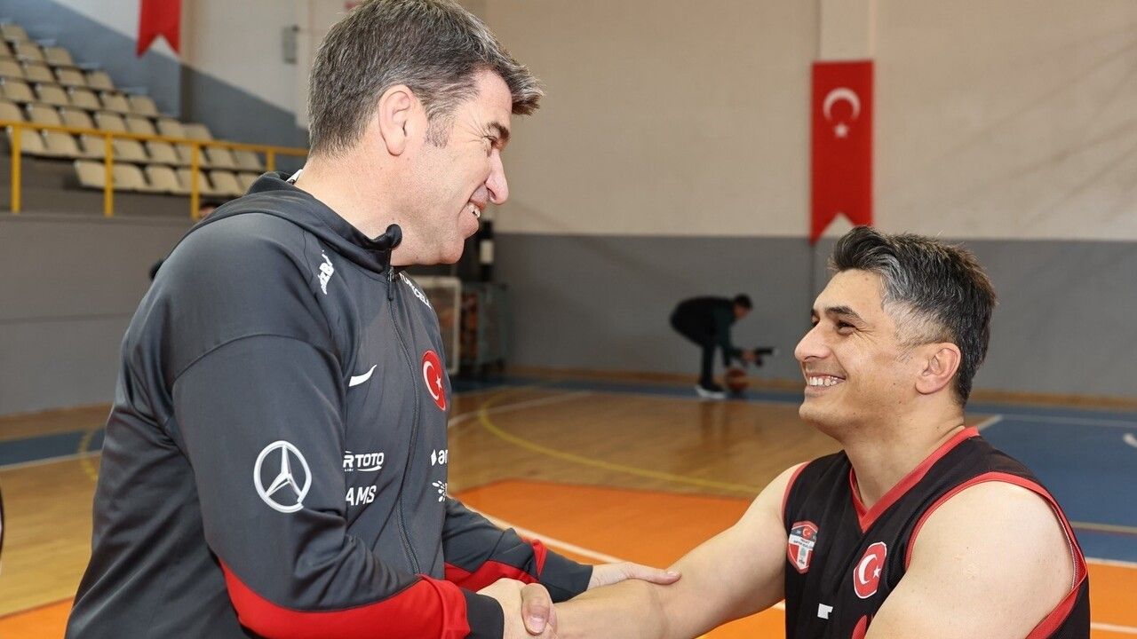 Amasya'da Protokol ile Ampute Basketbol Maçı