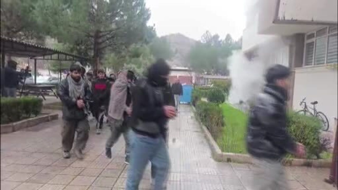 Amasya'da Tırdan 42 Afganistan Uyruklu Kaçak Göçmen Çıktı, 2 Sürücü Gözaltında