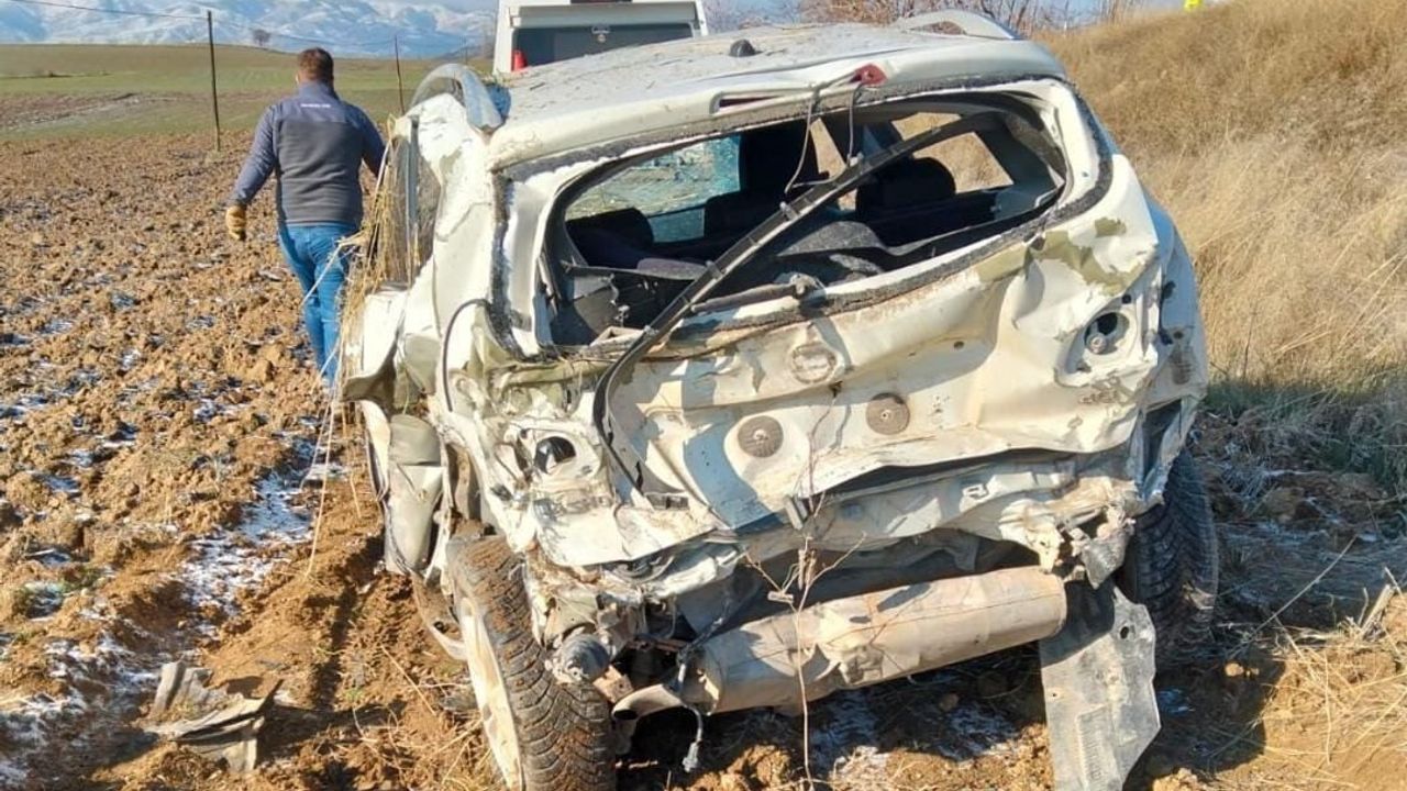 Amasya Gümüşhacıköy'de Otomobil ile SUV Çarpıştı: 8 Yaralı