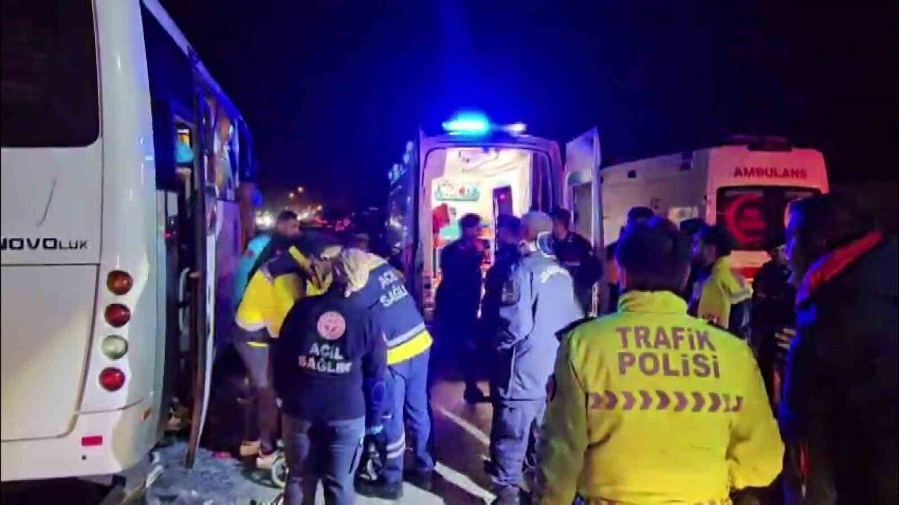 Amasya Merzifon'da Zincirleme Kaza: 23 Yaralı