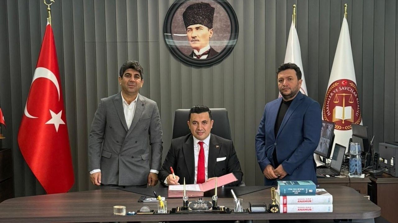 Anamur’da 33 Dairelik Lojman Projesi İçin İmzalar Atıldı