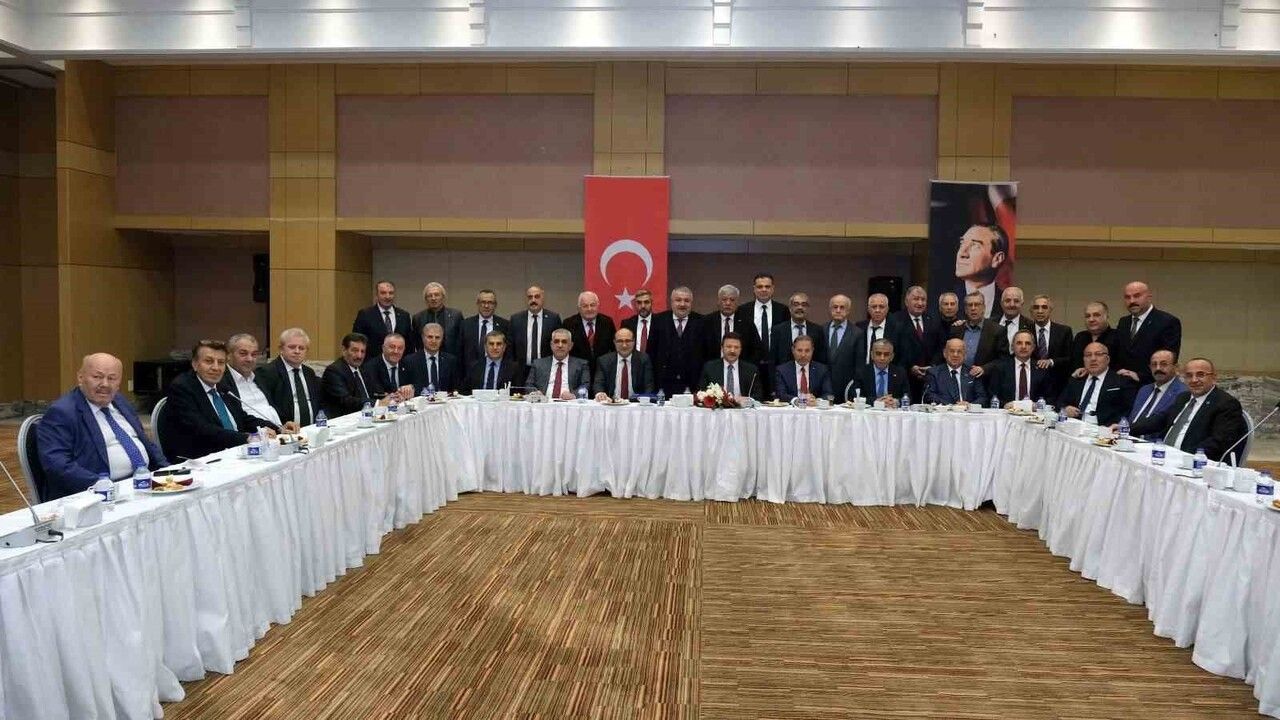 Ankara'da TŞOF Esnaf Zirvesi: Yiğiner Öncülüğünde Danışma Kurulu