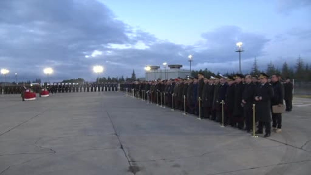 Ankara'daki uçak kazasında hayatını kaybeden Libyalı askerler resmi törenle uğurlandı