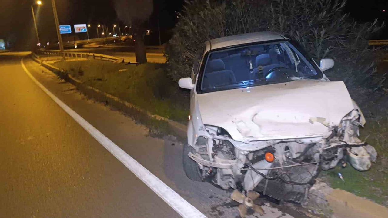 Antalya-Alanya D-400'de Alkollü Sürücü Refüjde Bıraktığı Otomobille Yakalandı