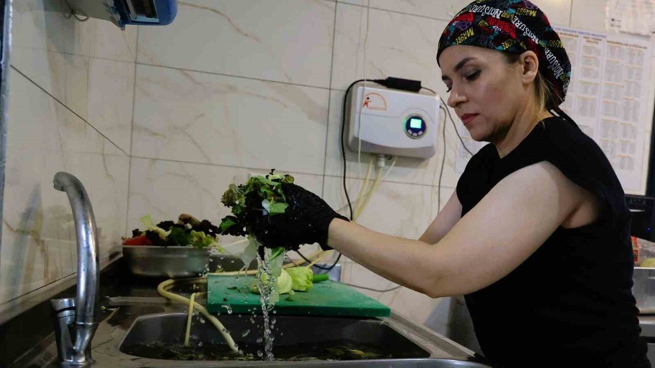 Antalya Büyükşehir EKDAĞ'da Ozonla Gıda Hijyeni