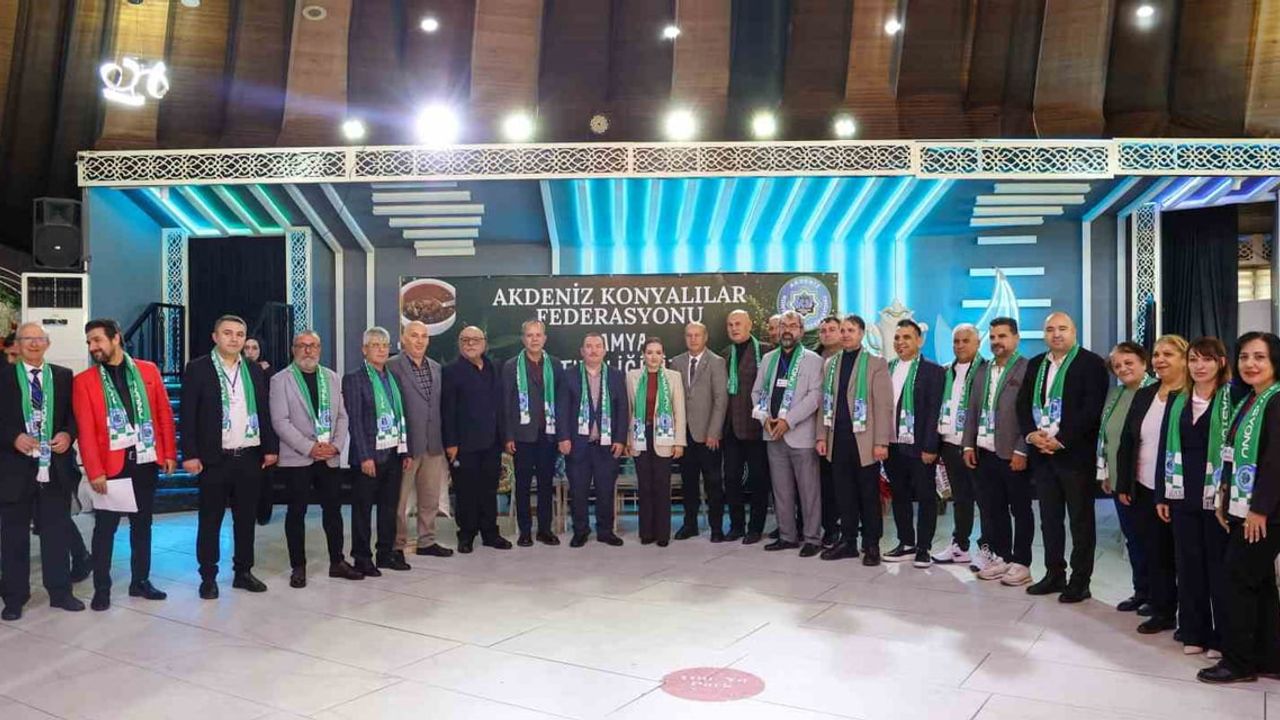 Antalya'da Geleneksel Bamya Çorbası Etkinliği: Büşra Özdemir Konyalılarla Buluştu