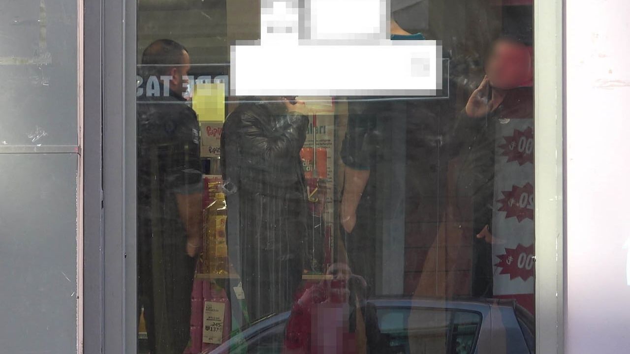 Antalya'da Market Hırsızı 3 Çalışanı Bıçakla Yaraladı