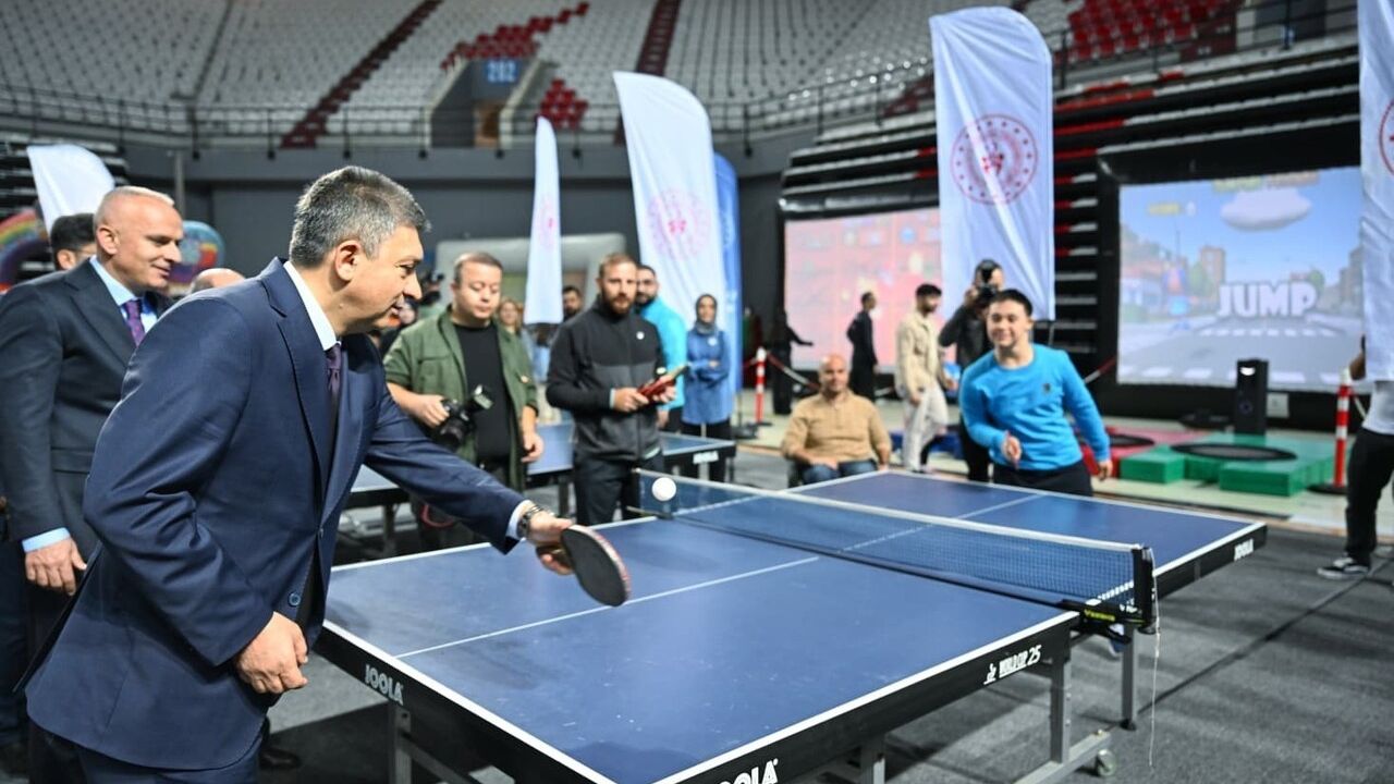 Antalya'da 'Sevginle Engel Yok' Şenliğiyle Engeller Aşıldı