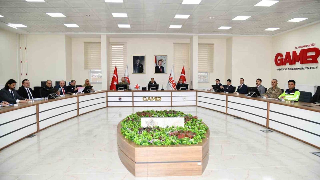 Ardahan'da 2025'in Son Genişletilmiş İl Güvenlik ve Asayiş Toplantısı