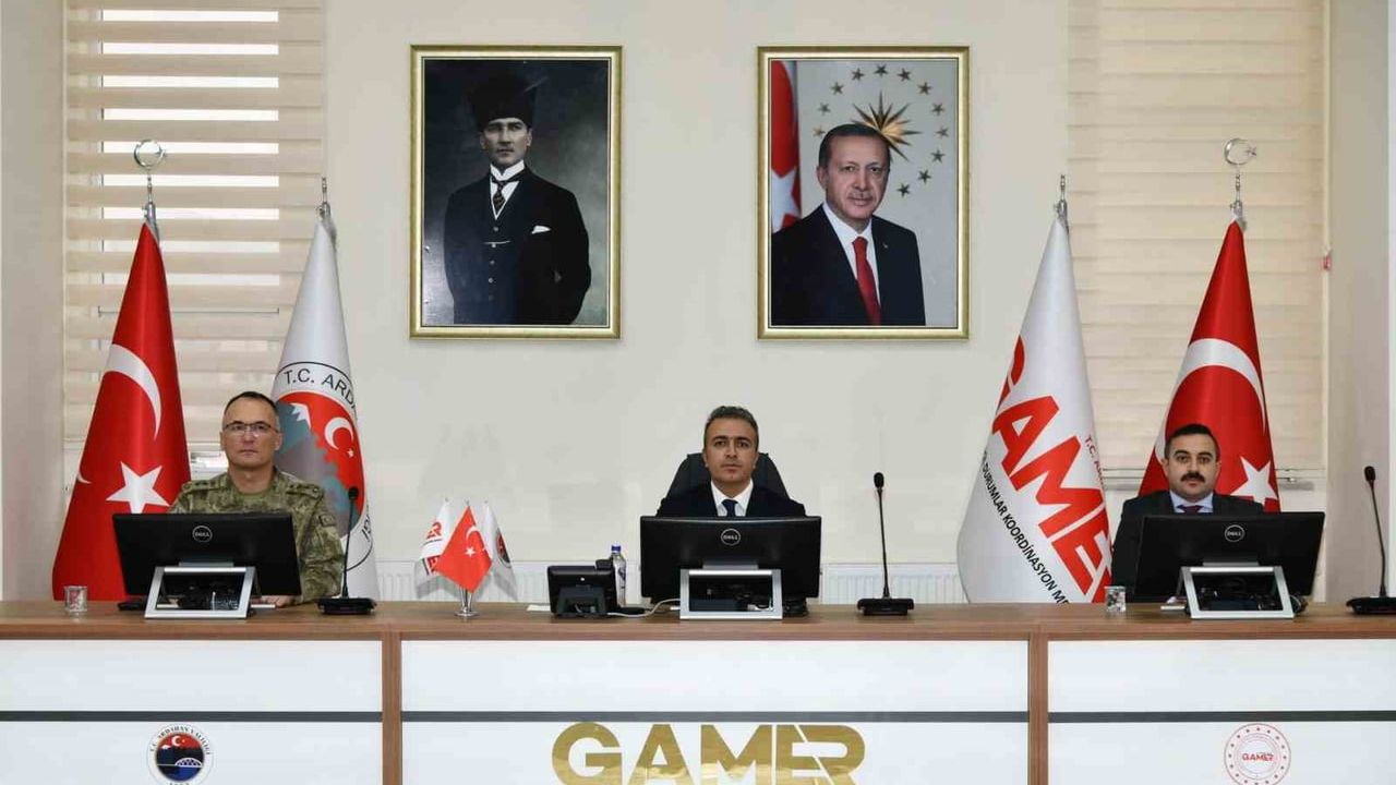 Ardahan’da İl Güvenlik ve Asayiş Koordinasyon Toplantısı Yapıldı