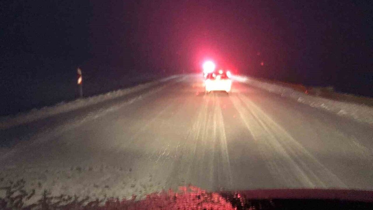 Ardahan'da Kar ve Tipi Ulaşımı Aksattı