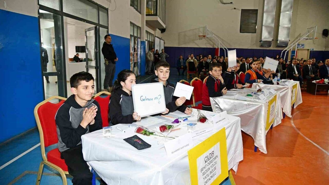 Ardahan'da Ortaokullar Arası Bilgi Yarışması'nda TOBB Ortaokulu Şampiyon