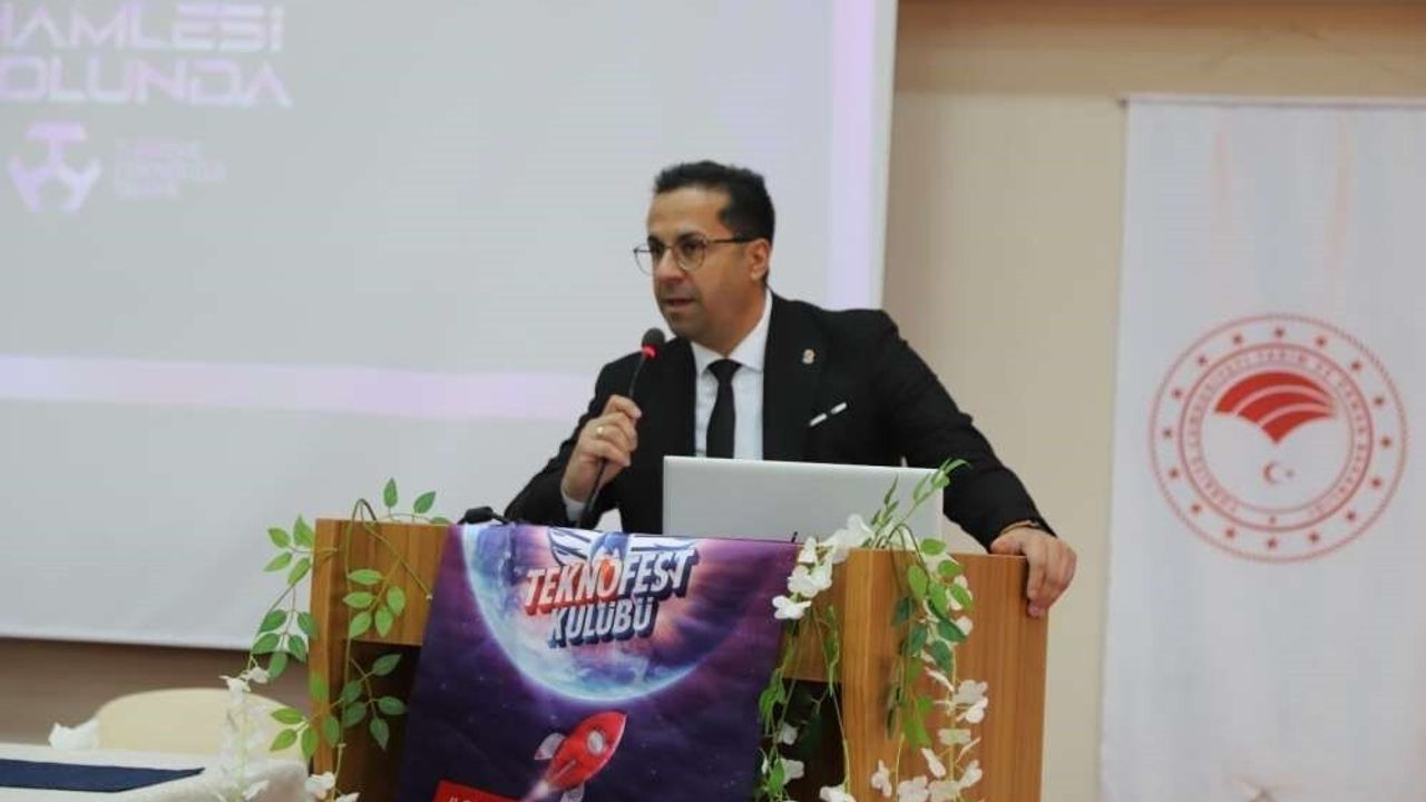 Ardahan’da Teknofest Türkiye Şampiyonluğu Tecrübe Paylaşımı