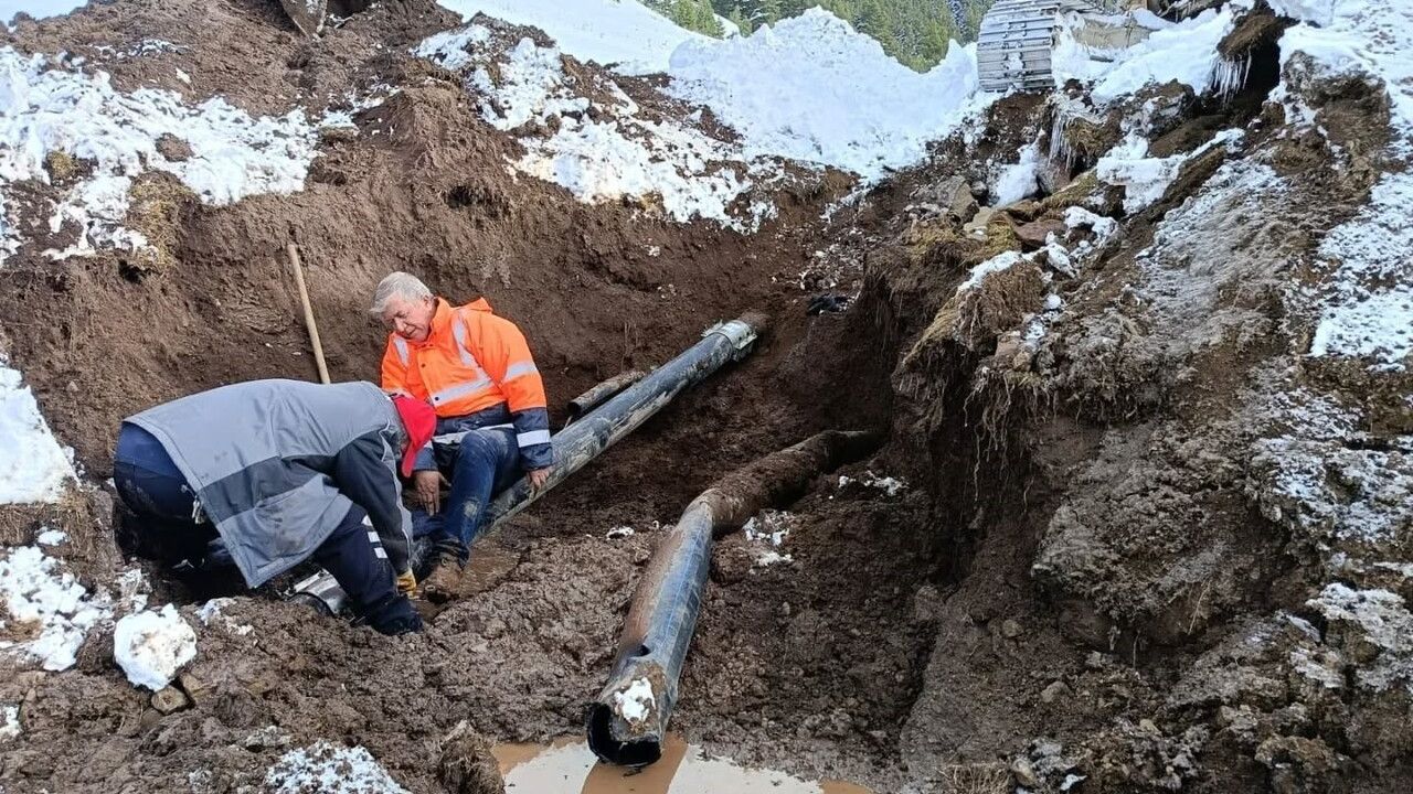 Ardahan: Ilgar Tüneli İnşaatında Su Borusu Patladı — Posof Belediyesi Uyarısı