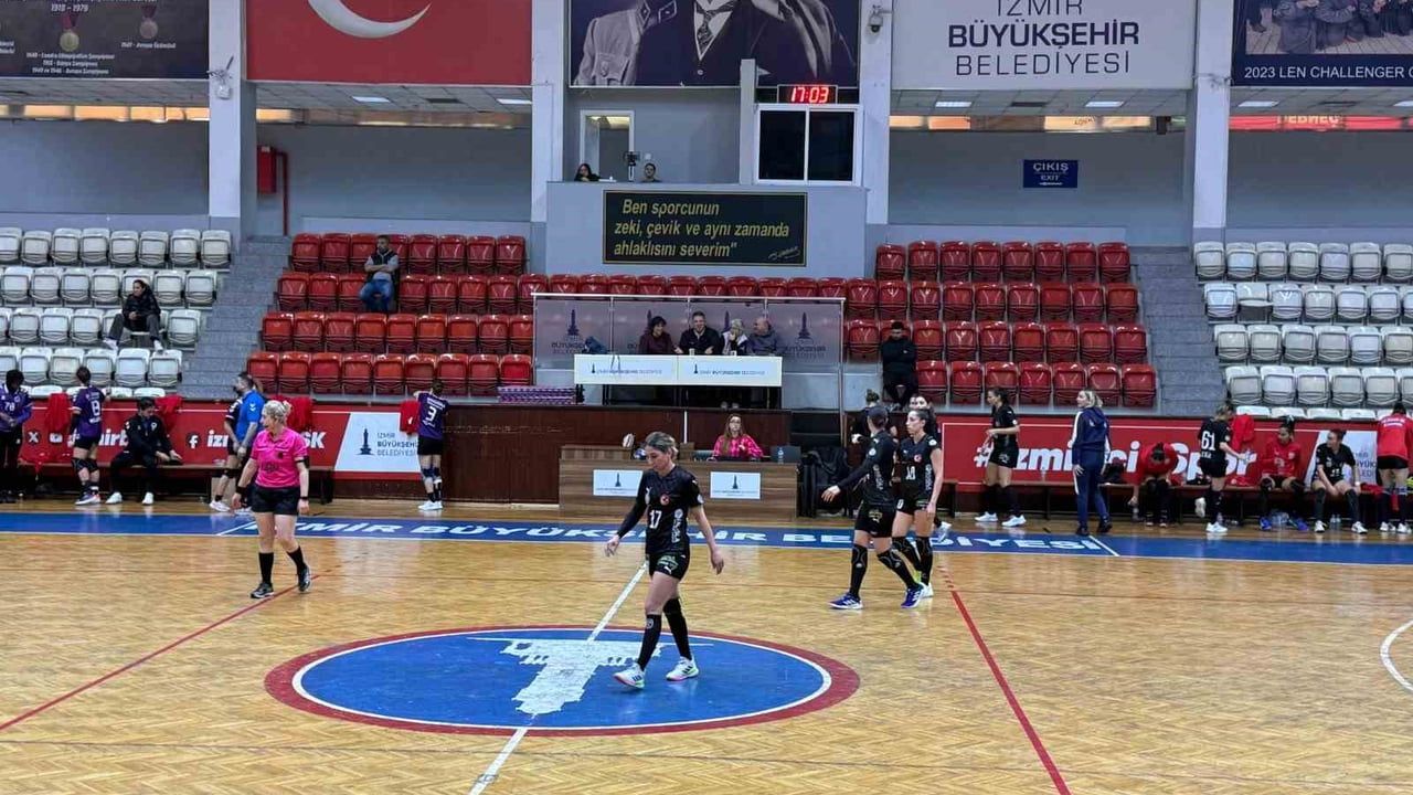 Armada Praxis Yalıkavakspor İkinci Yarıya Hazır — İzmir Kampında 2'de 2