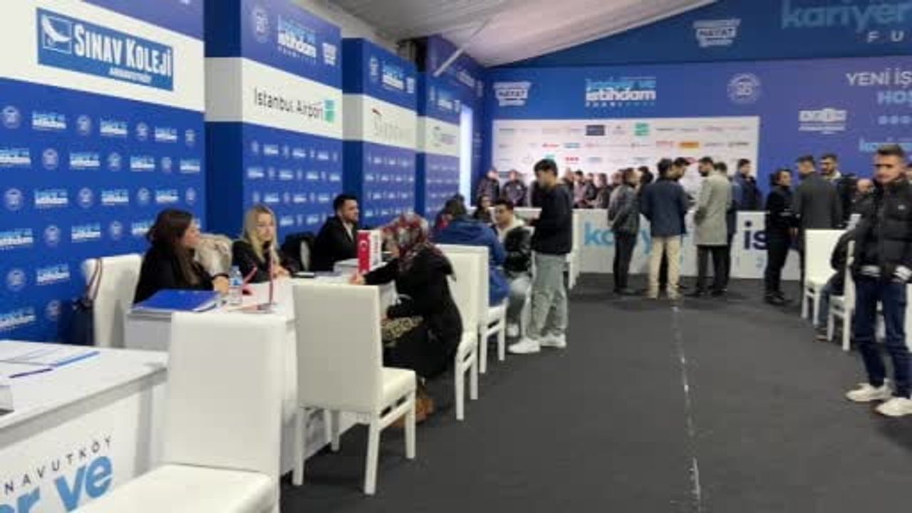 Arnavutköy AKİF 25: Kariyer ve İstihdam Fuarı'nda bin 500 kişiye iş fırsatı