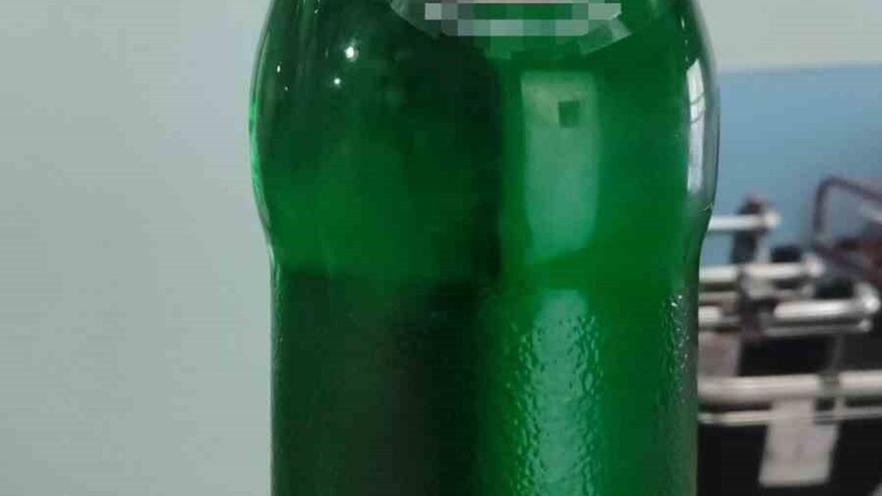 Arnavutköy'de kamyon şoförü gazoz zannedip antifriz içti, hastaneye kaldırıldı