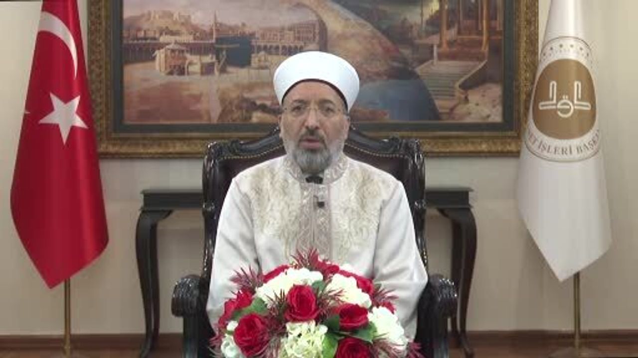 Arpaguş Moskova'da: Modern Sorunlara İslami Bakış Müslümanların Tarihi Sorumluluğu