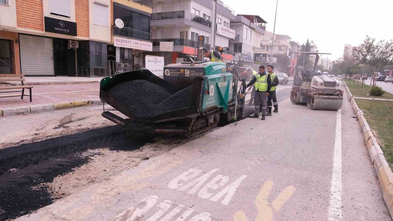 ASAT'tan Konyaaltı'na 140 km Asfalt Seferberliği