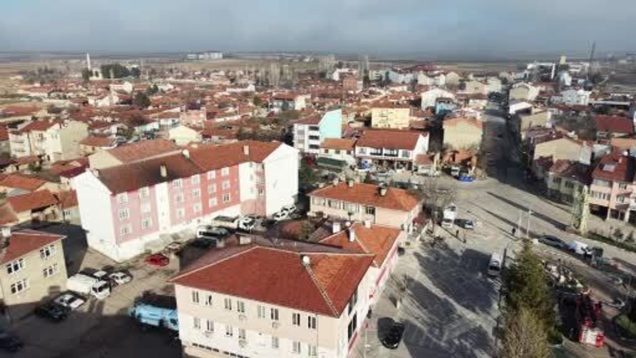 Aslanapa'ya Doğal Gaz Geldi: 304 Hane Aktif, 530 Proje Onaylı