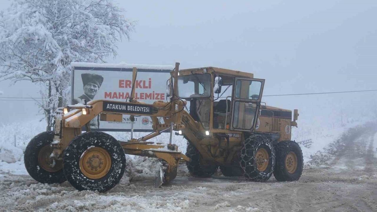 Atakum'da Kar Mesaisi: Belediye Ekipleri Teyakkuzda