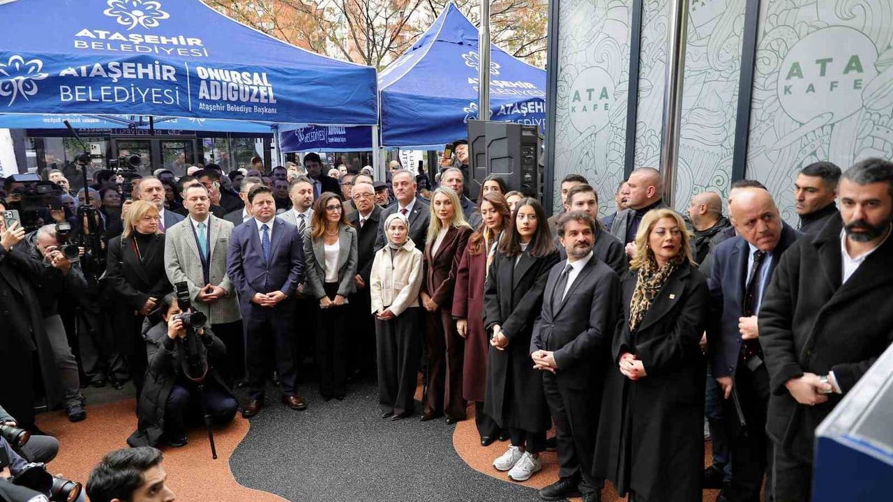Ataşehir'e 4 Yeni Hizmet: Ata Akademi, İBB İstihdam Ofisi, Ata Kafe ve İçerenköy Muhtarlığı Açıldı